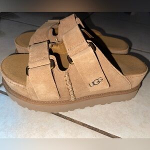 UGG Women's Goldenstar Hi Slide Sandal